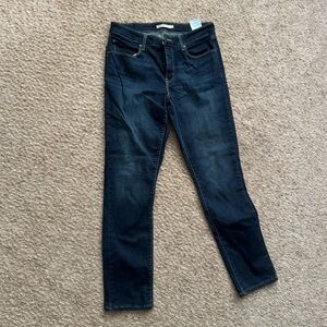 Levi’s women’s dark denim jeans
